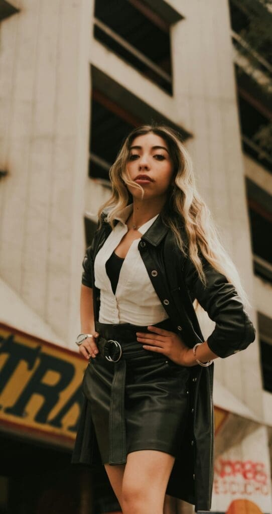 R.Riveter Handbags Complete Guide to Styling Materials and Care R.Riveter Handbags Complete Guide to Styling Materials and Care